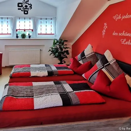 Apartment Ferienwohnung Simon In *